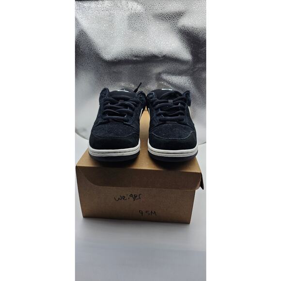 Nike Other - NIKE SB DUNK LOW "WEIGER"SIZE 9.5M